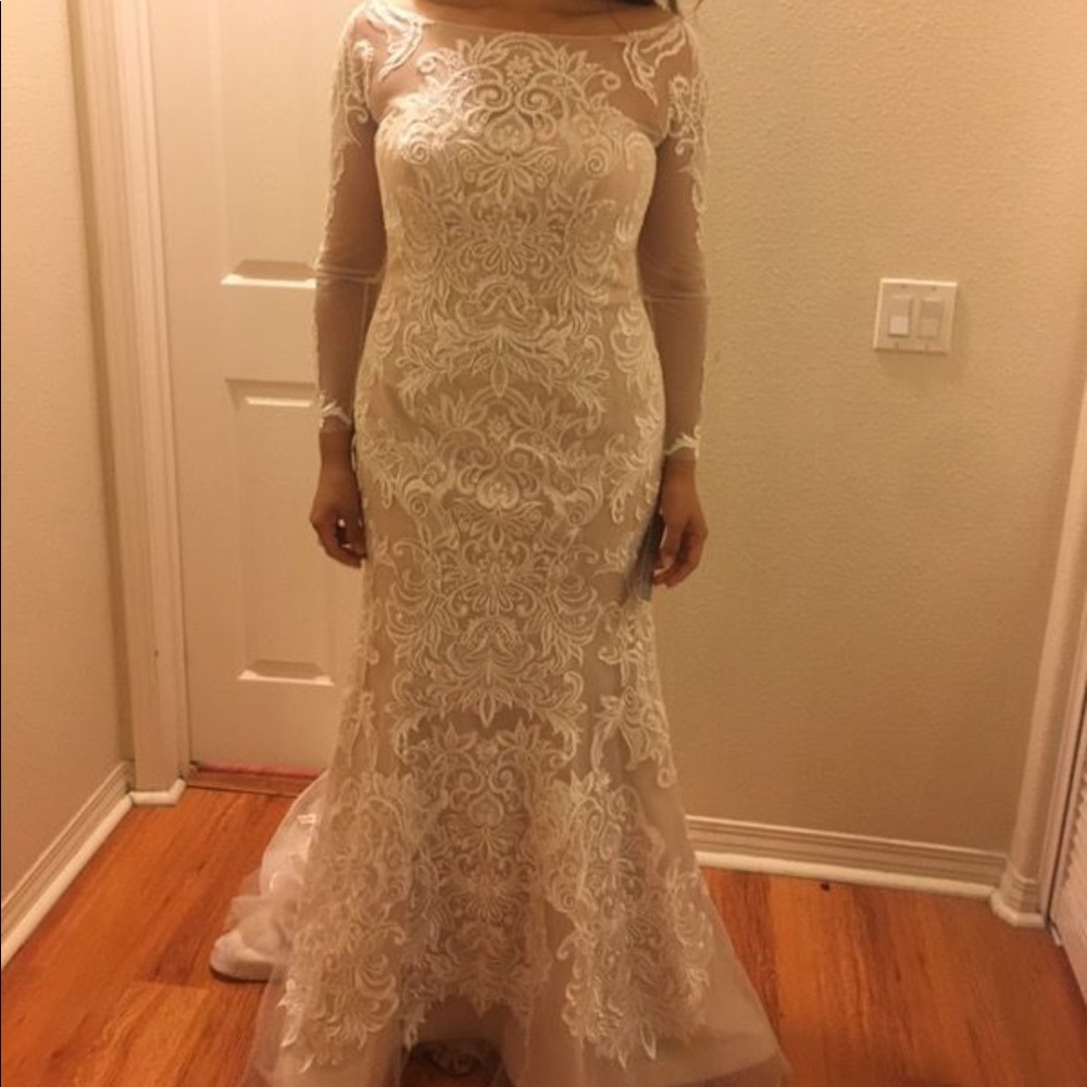 Wedding dress open back
